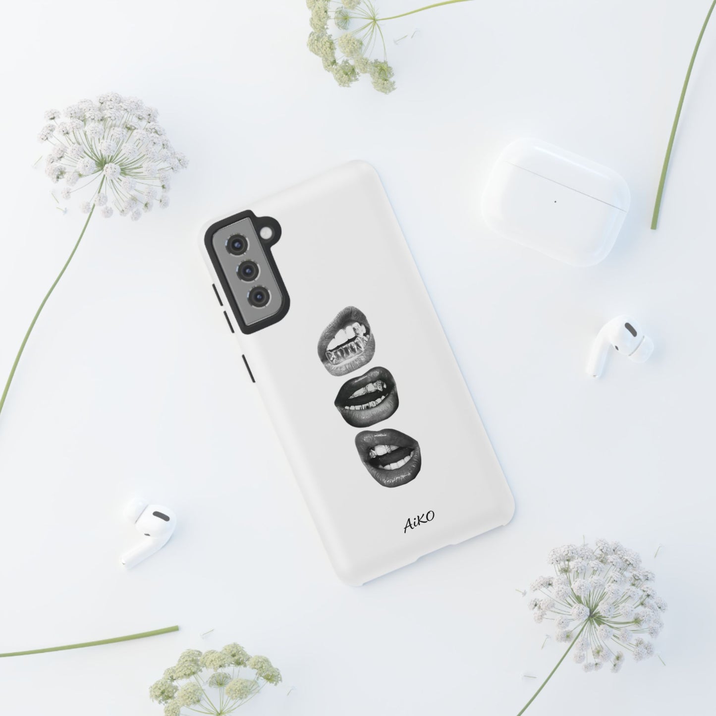 Monochrome Bite Lip Art