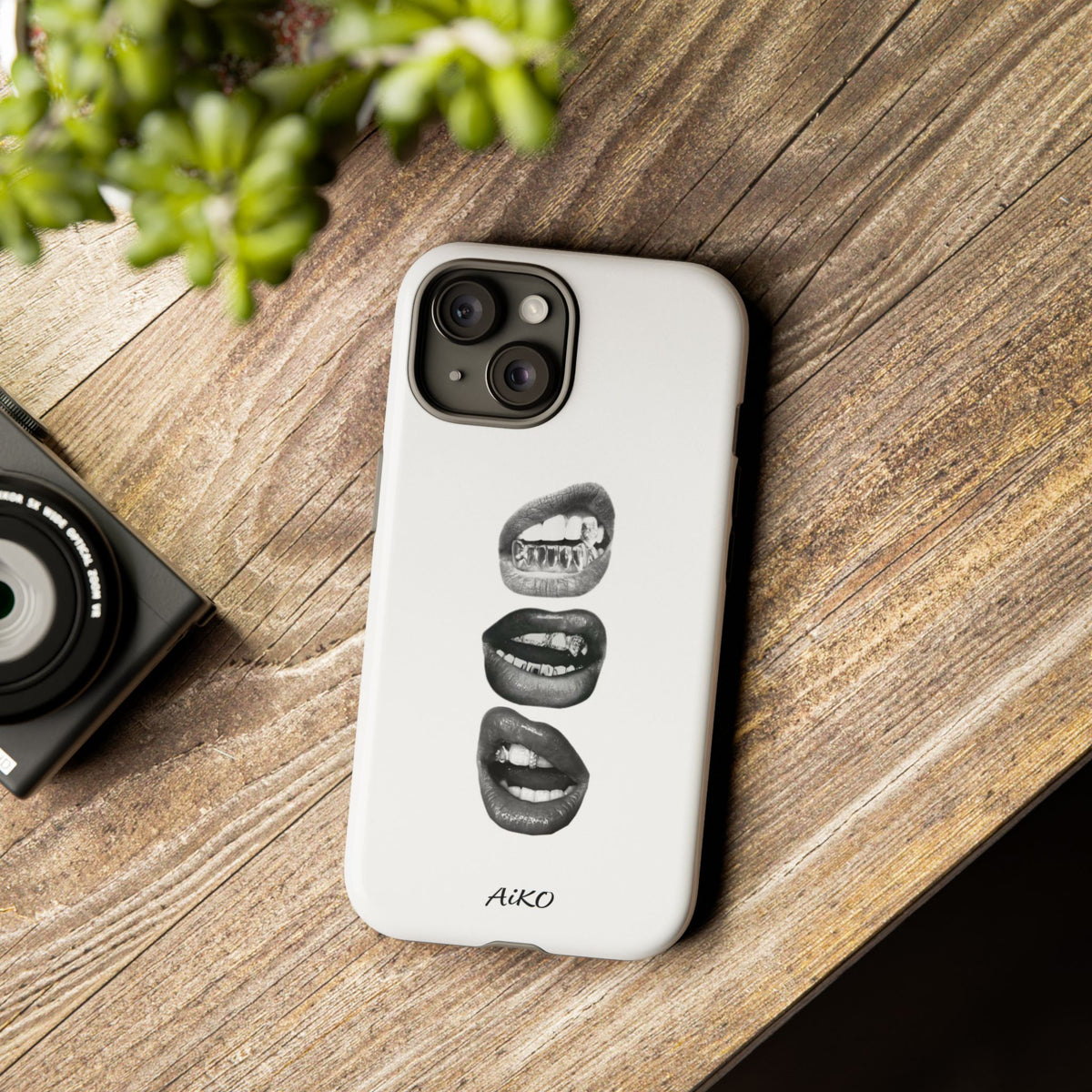 Monochrome Bite Lip Art