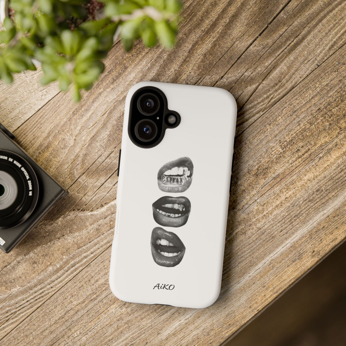 Monochrome Bite Lip Art